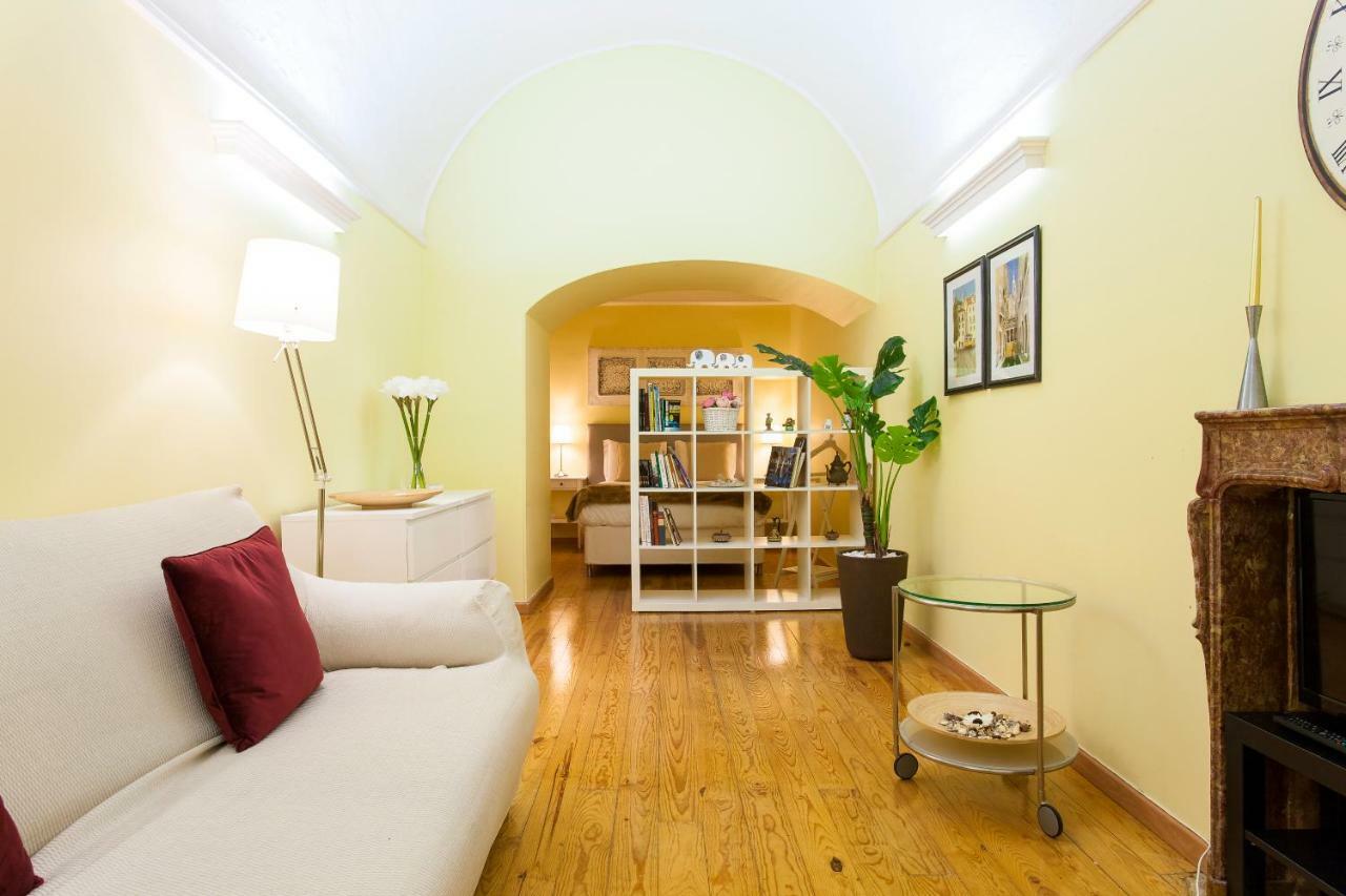 Joivy Chic Studio In Baixa, 5Mins To Arco Da Rua Augusta Lisbon Luaran gambar
